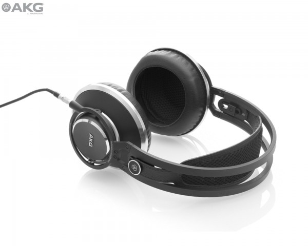 Sound On Sound review AKG's K872 flagship closed-back headphones
