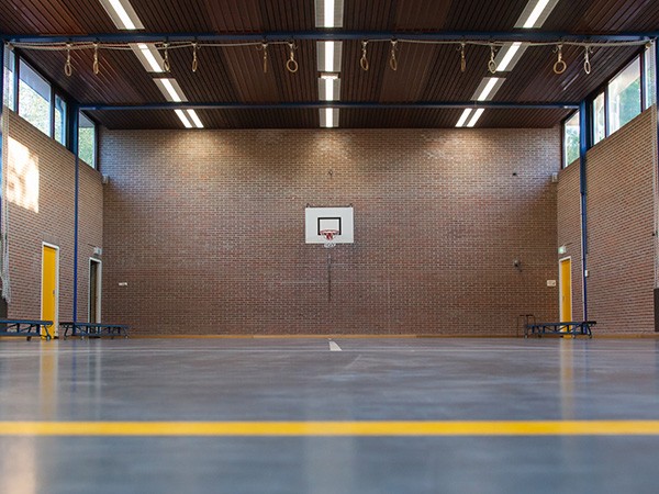 Audio and lighting solutions for halls and sports halls.