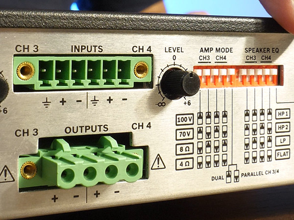 Dynacord V600:4 Power Amplifier Rear Connections