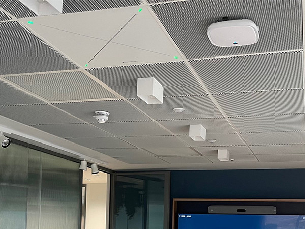 Searle Audio Elevates Office Meeting Rooms with Sennheiser's TeamConnect